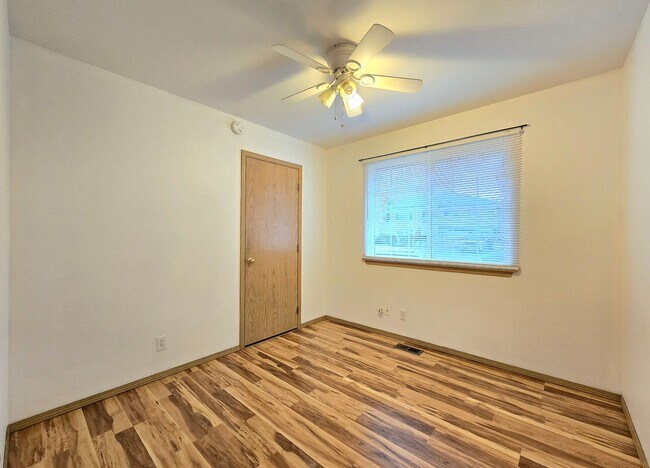 Building Photo - Lovely 3 Bedroom Marysville Rambler -  Pet Friendly - 1/2 off 1st Months Rent!