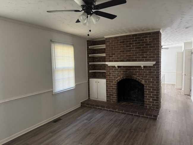 Building Photo - 317 Forest Grove Ave