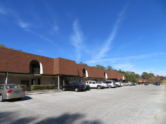 Building Photo - Lemans Square Apartments