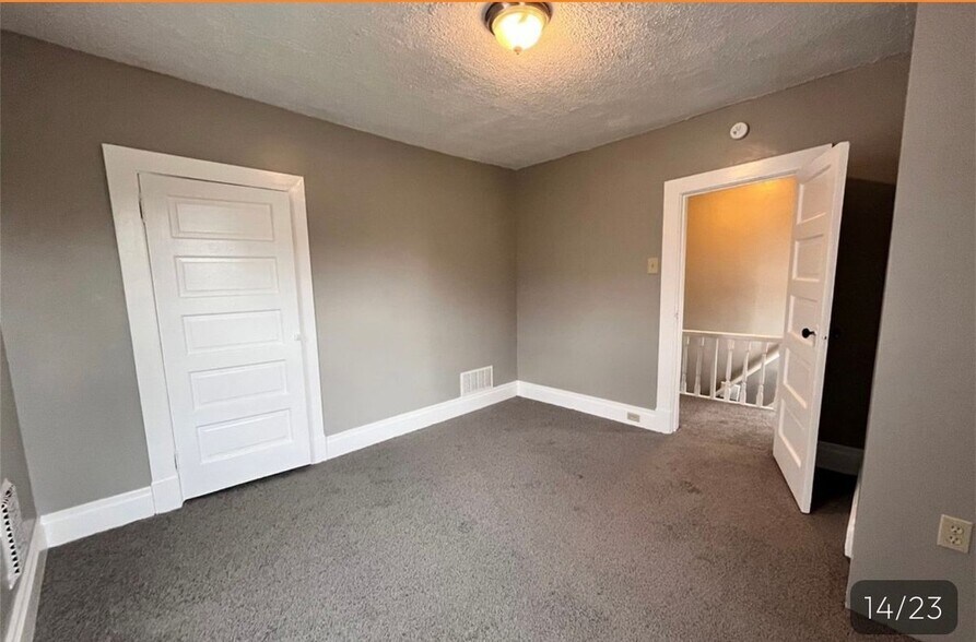 Building Photo - 1100 10th St