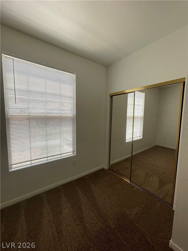 Building Photo - 231 W Horizon Ridge Pkwy