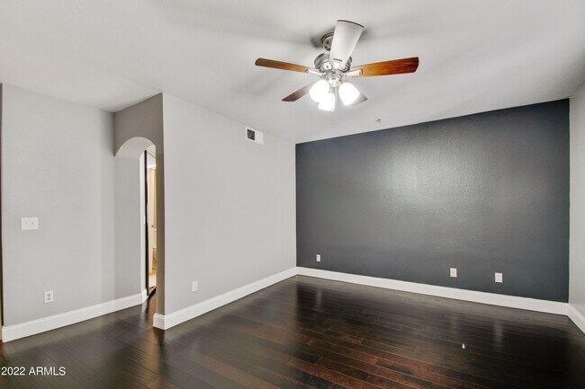 Building Photo - 5104 N 32nd St