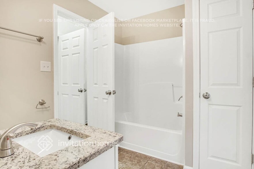 Building Photo - 9170 Jefferson Ave SW