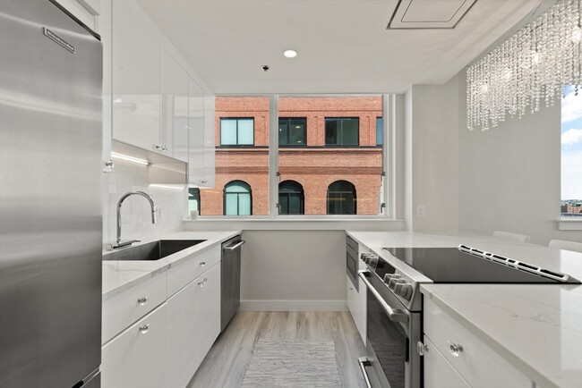 Building Photo - 234 Causeway St