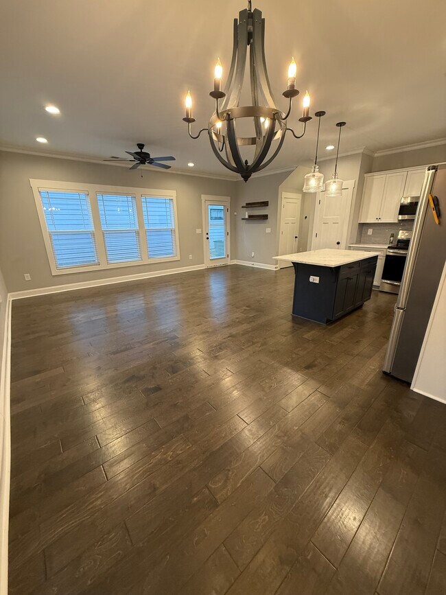 Building Photo - Andrews House