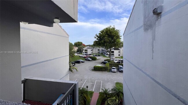 Building Photo - 13255 SW 88th Ln