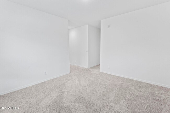 Building Photo - 9637 W Agora Ln