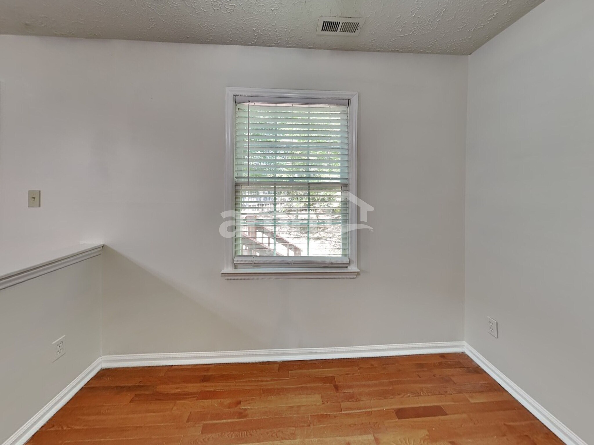 Building Photo - 210 Wood Valley Ct