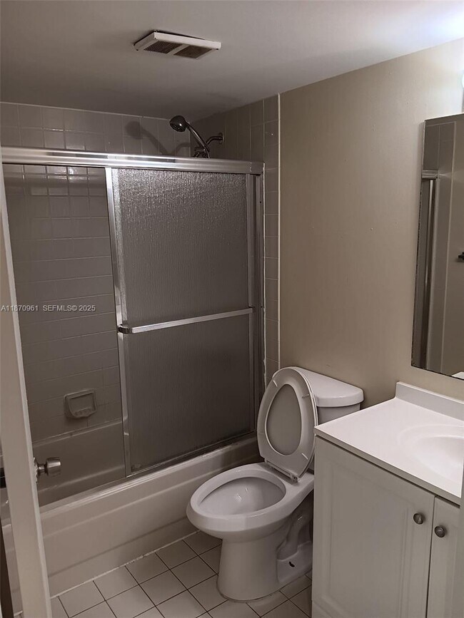 Building Photo - 8821 Wiles Rd