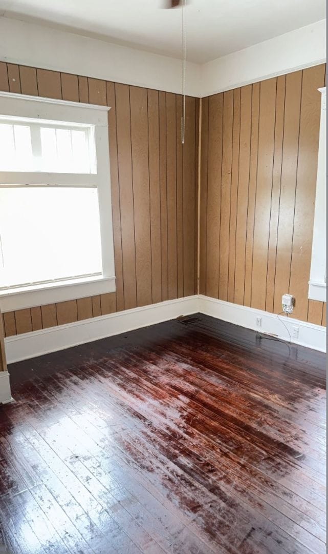 Building Photo - 3 Bed 1 Bath House
