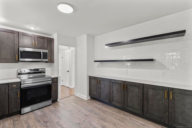 Building Photo - 203 Gorham Ave