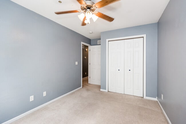 Building Photo - 338 16th St Cir