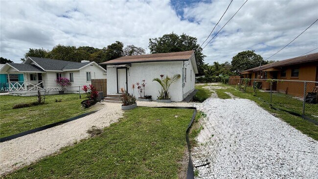 Building Photo - 5646 NW 3rd Ave