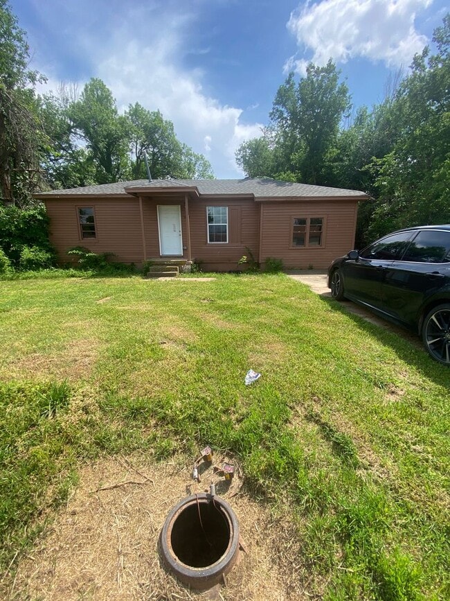 Building Photo - Welcome Home!