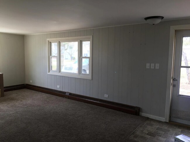 Building Photo - Spacious 3-Bedroom with Garage in Orion IL!