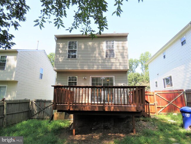 Building Photo - 7526 Mattingly Ln