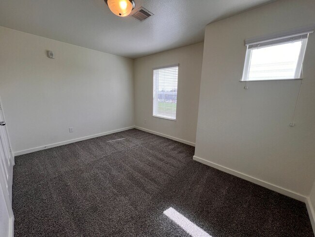 Building Photo - 3 Bedroom 2.5 Bathroom Townhome in Spring,...
