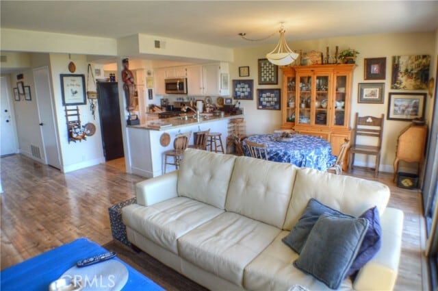 Building Photo - 146 Avenida Baja