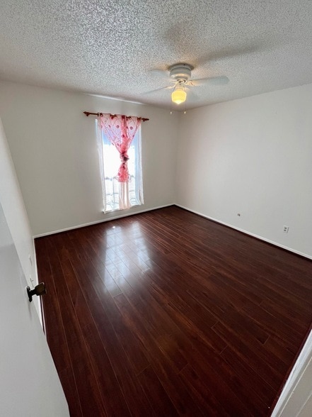 Building Photo - 2120 El Paseo St
