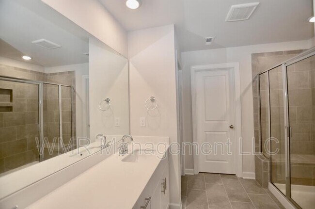 Building Photo - 121 Guardian Gate Dr