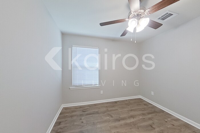 Building Photo - 130 Yardley Ct