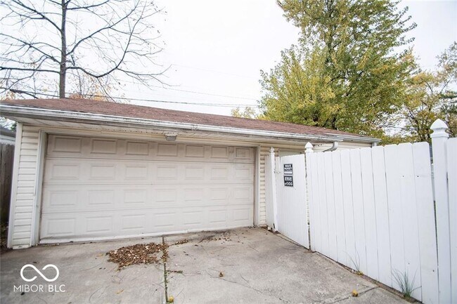 Building Photo - 4610 Karen Dr
