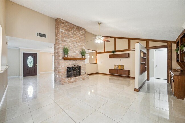 Building Photo - 21423 Park Valley Dr