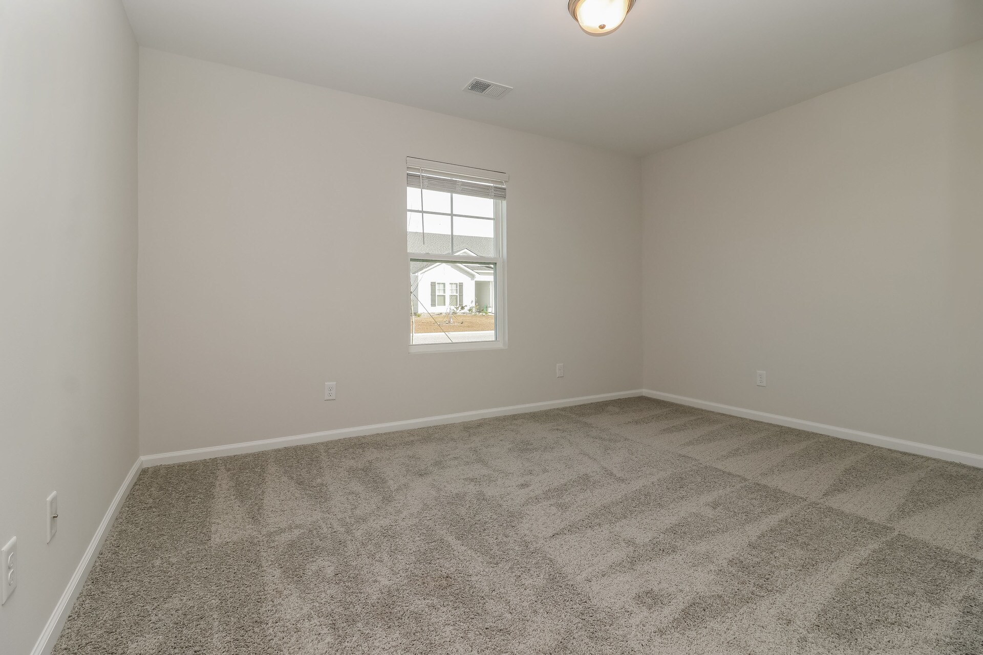 Building Photo - 1127 Autumns Wood Cir E