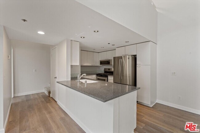 Building Photo - 12773 Caswell Ave