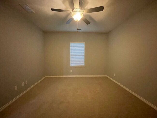 Building Photo - 2403 Cabrillo Ln