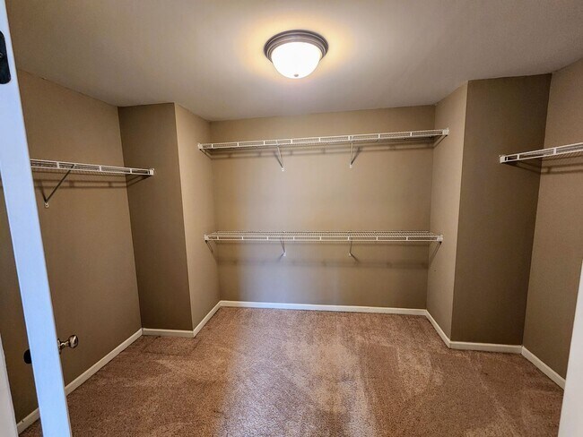Building Photo - Spacious cul-de-sac home in Grovetown