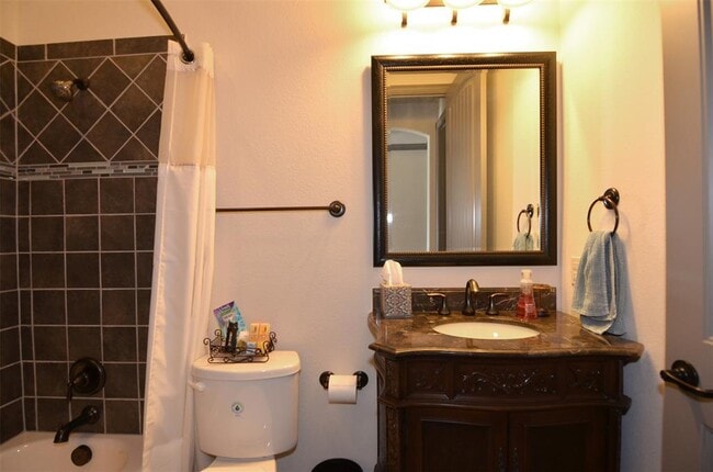 Building Photo - 12812 Black Hills Dr