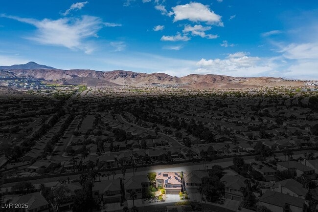 Building Photo - 1813 Country Meadows Dr