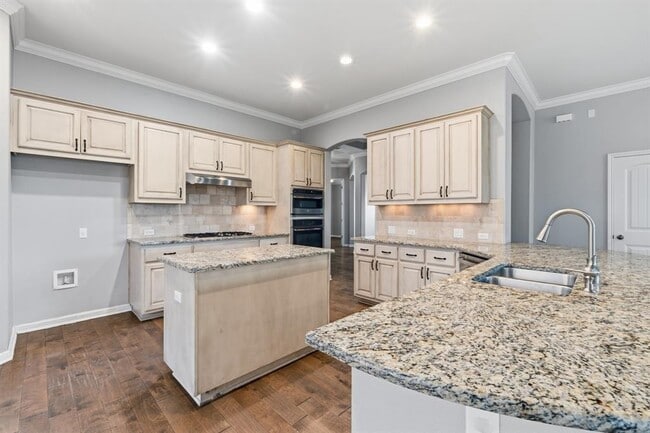 Building Photo - 2508 Hilltop Divide Ln