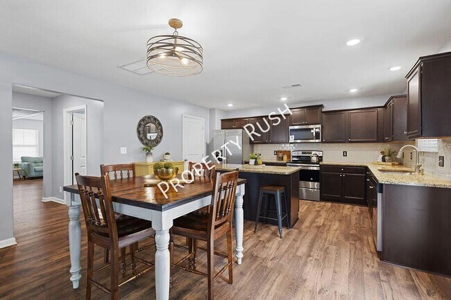 Building Photo - 6556 Long Horn St
