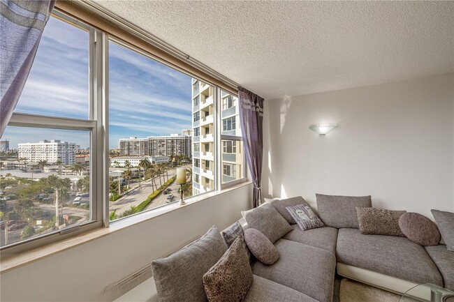 Building Photo - 3180 S Ocean Dr