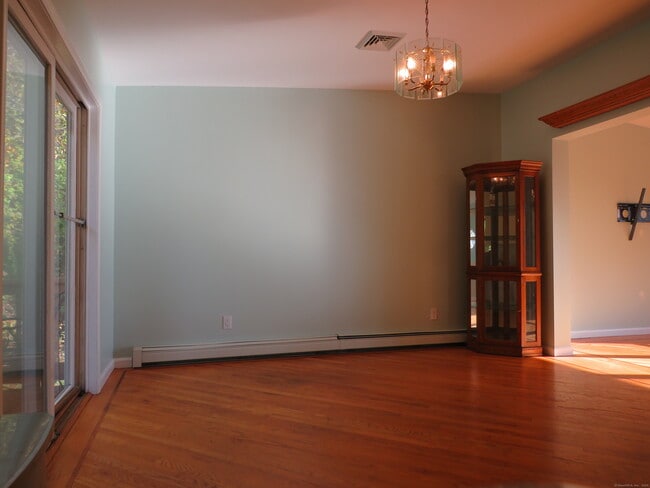 Building Photo - 15 Hayestown Heights