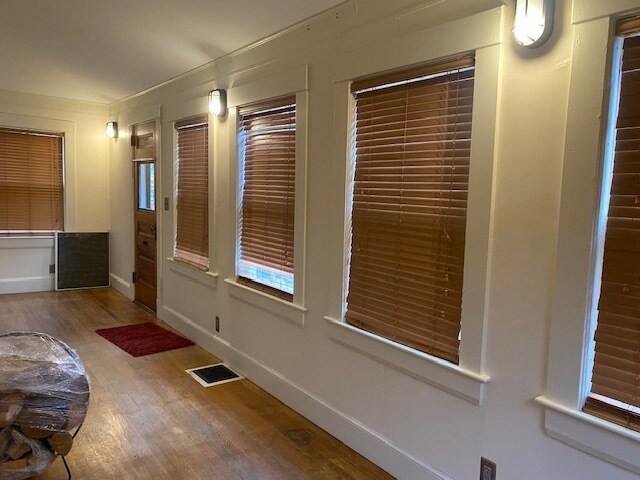 Building Photo - 85 Park St