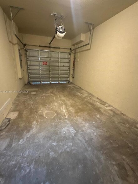 Building Photo - 12444 Emerald Creek Manor