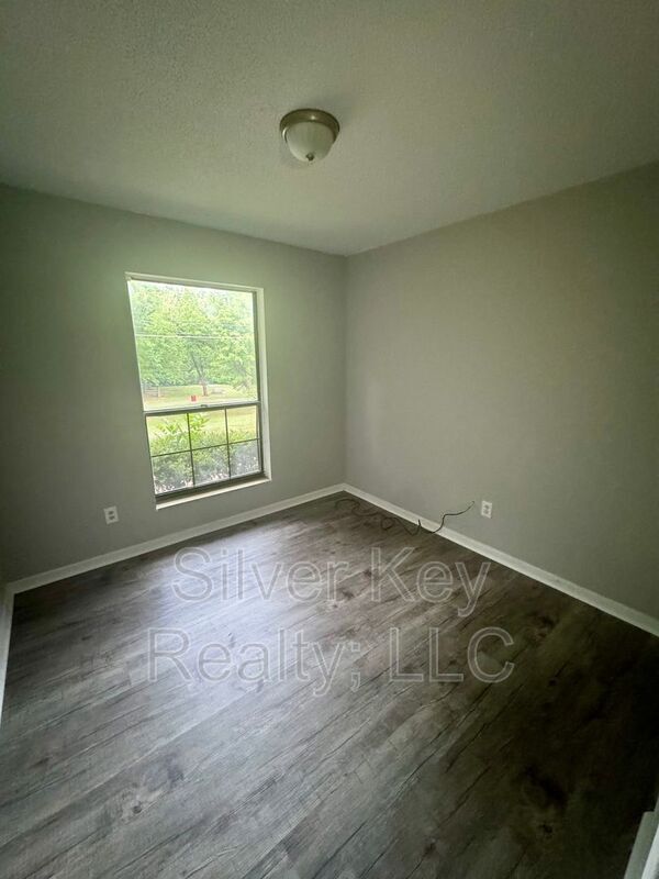 Building Photo - 311 Sunset Drive