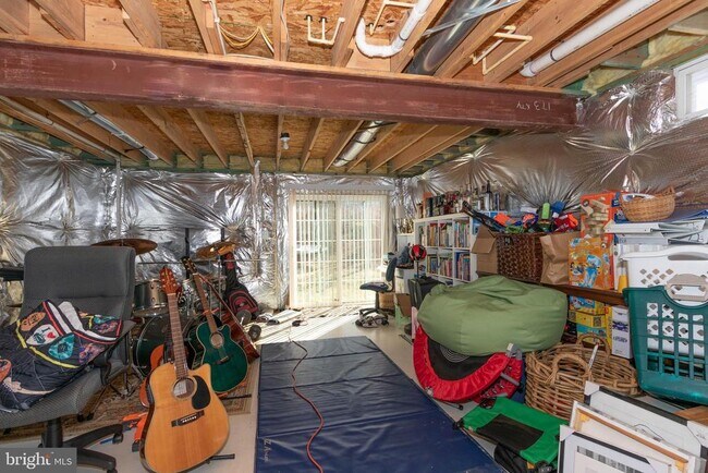 Building Photo - 7629 Hamelin Ln