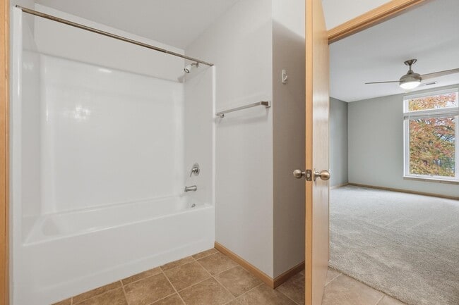 Building Photo - 8206 Starr Grass Dr