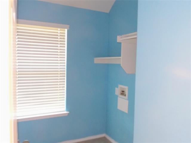 Building Photo - 213 Cliffbrook Dr