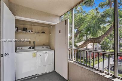 Building Photo - 2871 N Oakland Forest Dr