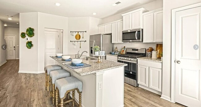 Building Photo - 733 Grovebury Ct