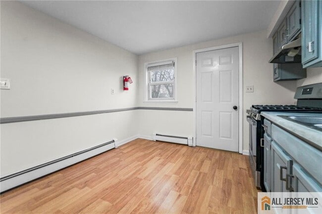 Building Photo - 119 Chinnick Ave