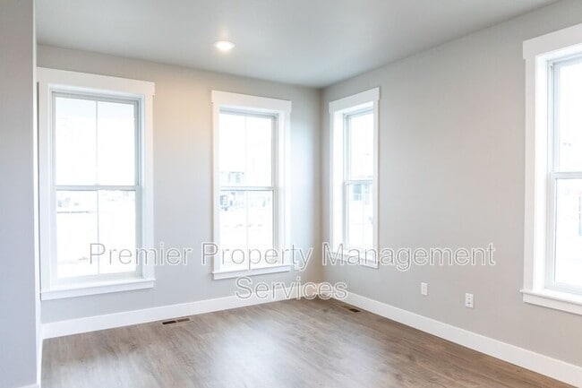 Building Photo - 6035 Elysian Rd