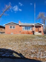 Building Photo - 550 Hall Ave