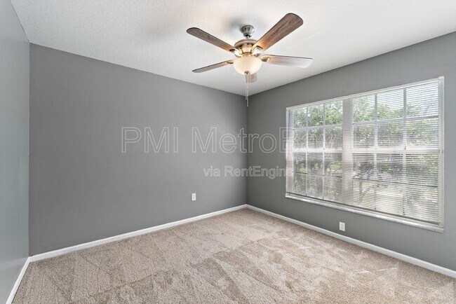 Building Photo - 1010 Summer Breeze Dr