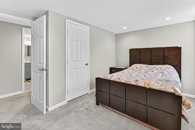 Building Photo - 1300 Pinstripe Ct